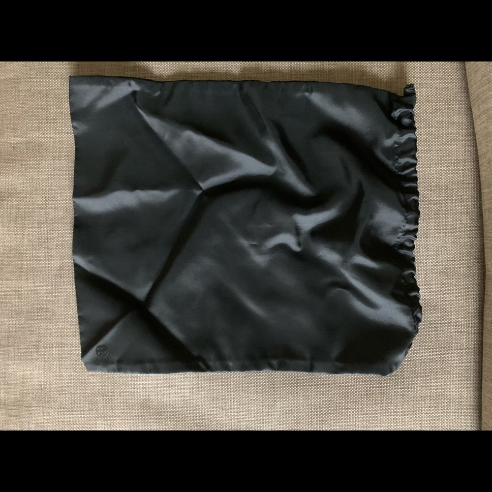 Lululemon dust bag